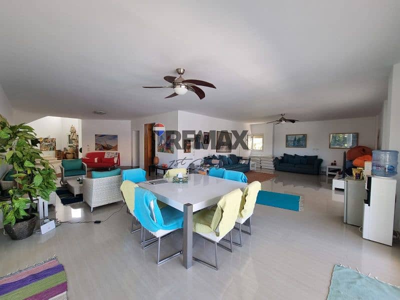 3 e0cd81fe-9573-4cbd-902a-38f83c6068cc. jpg