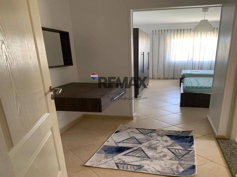 12 5b6c9193-9622-4d99-9ce0-b344d50ec786. jpg