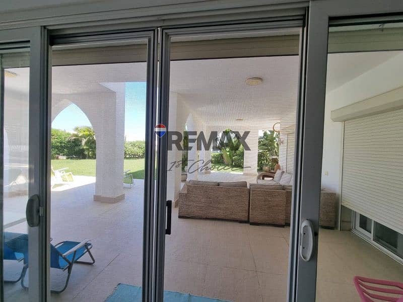 4 dbcabf9e-aff9-46c1-84e5-086d667cd4ea. jpg