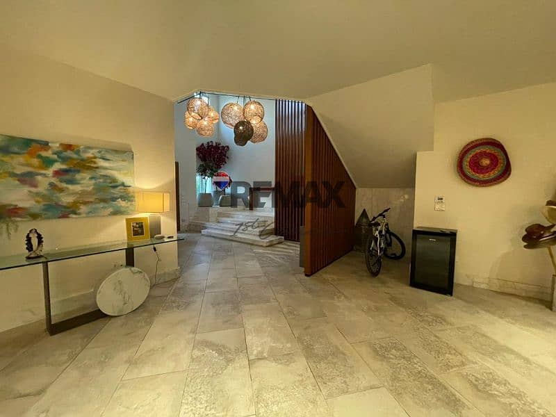 4 f9791674-11d7-47b9-b4bb-9e3cb1d08b7b. jpg