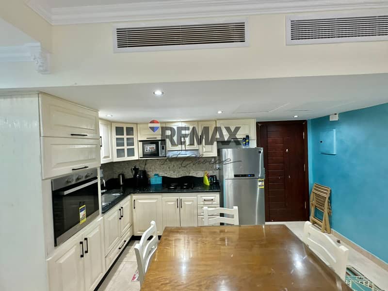 8 763286f4-1360-4462-9b8a-a928bd278b9c. jpg