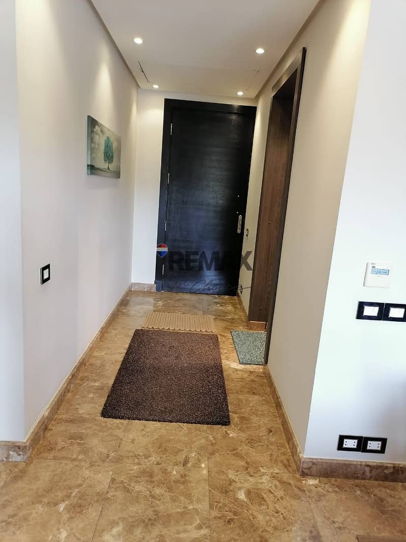 12 8b4a1cfc-3b62-45ee-9415-7678dea5c499. jpg