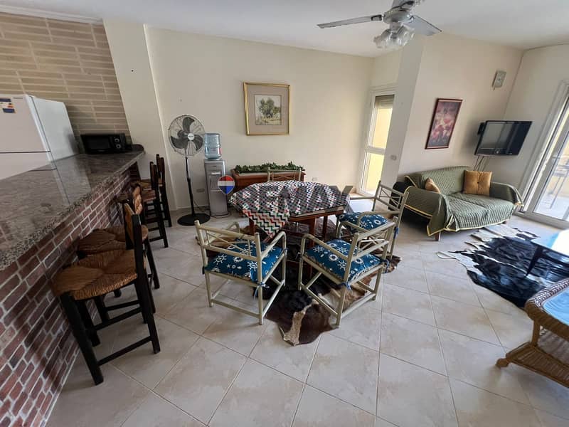 5 b3e538ad-f027-495d-8933-858f19efe39c. jpg