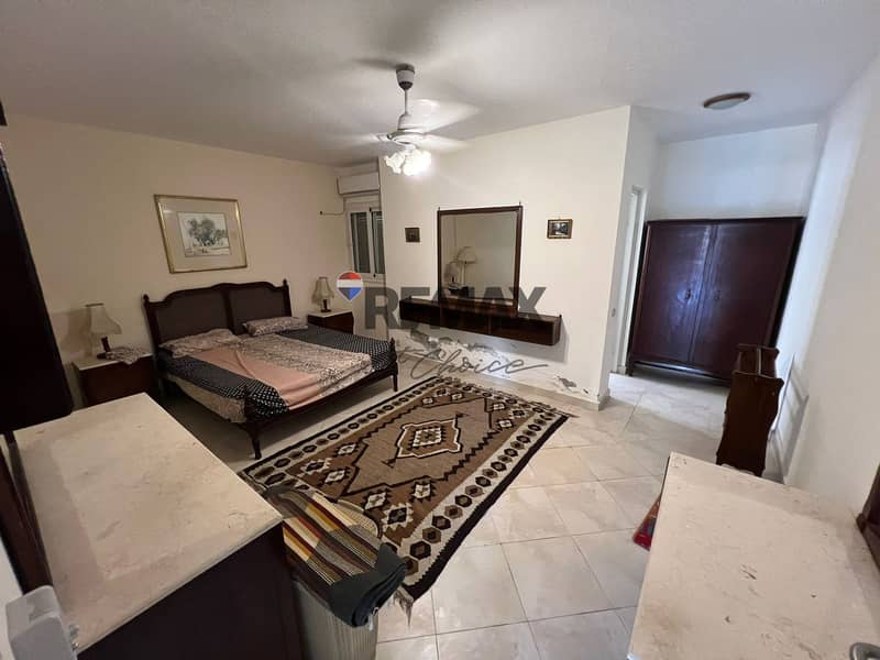 10 96f33bdc-be04-40ea-b9cb-5b50b53c1743. jpg