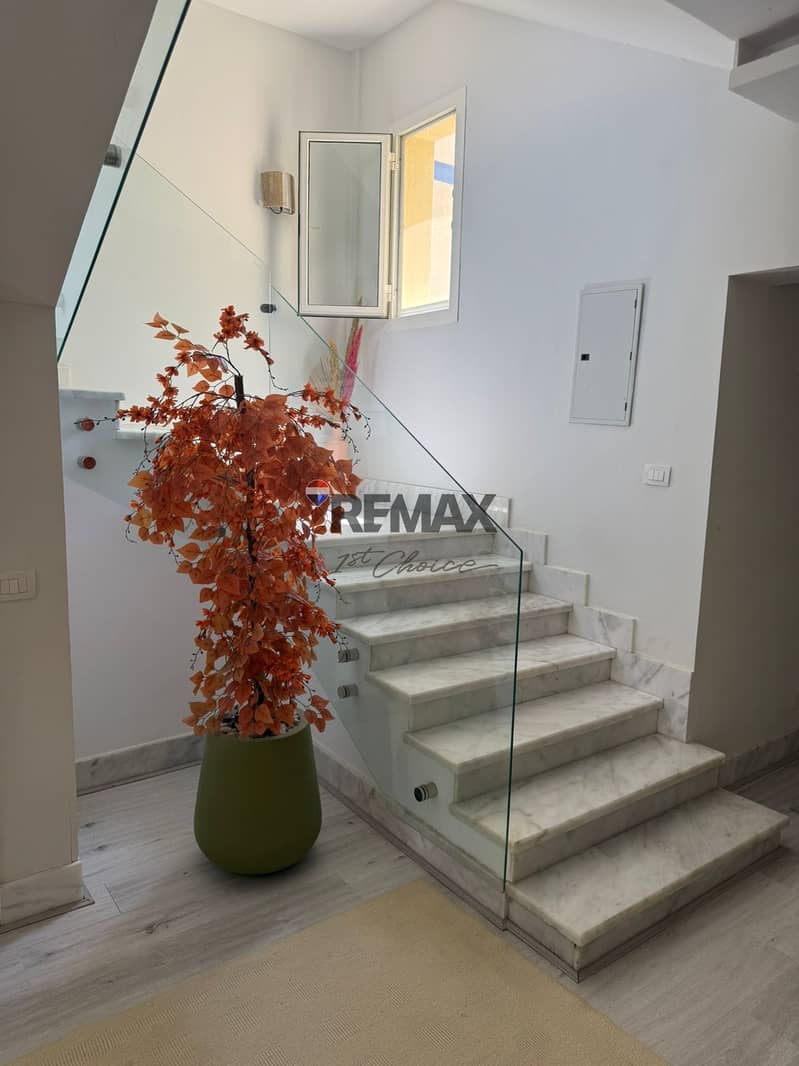 3 2fb04f1d-dd98-4ed6-825b-953f159553f9. jpg