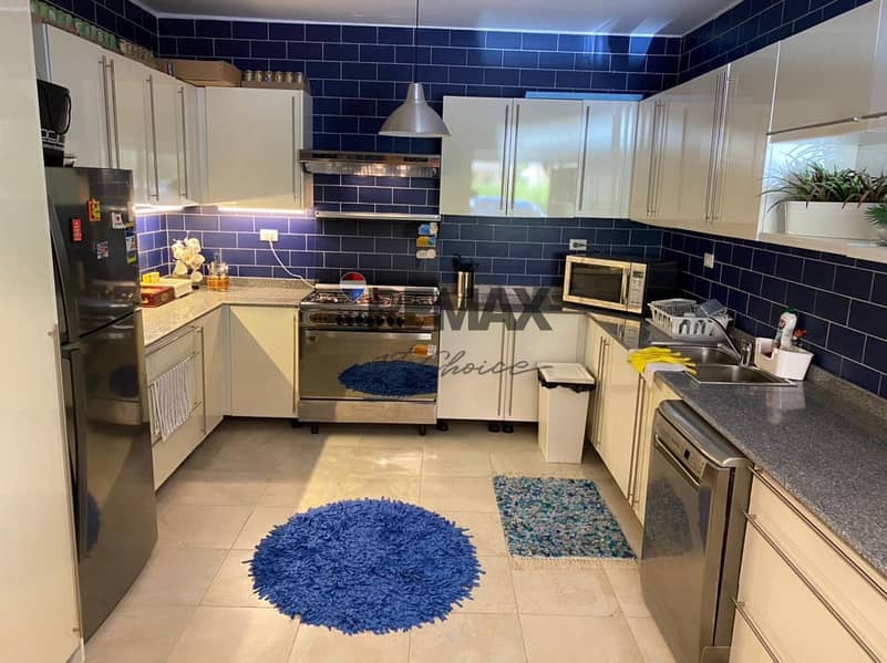 5 5942ea77-c640-4f11-b897-0aeab0b31673. jpg