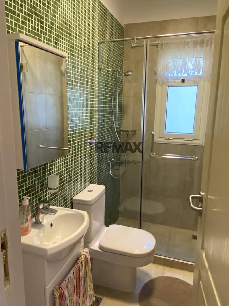 11 ef81ca7d-0c4d-465f-b0fe-0997c6b92f06. jpg