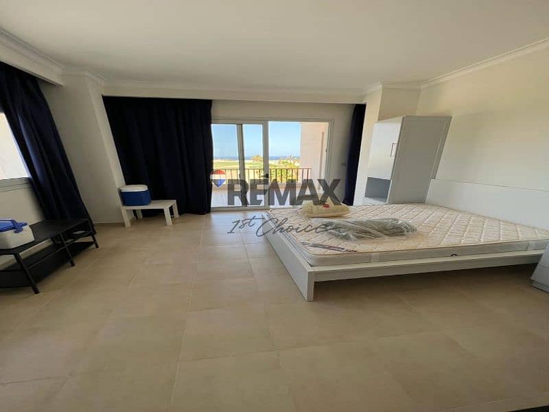 8 c1a23489-068b-4632-84bd-2fe1732a233a. jpg