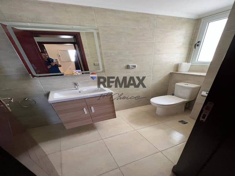 16 d2e30a64-5d6e-4c4d-84af-67faf37d9e52. jpg