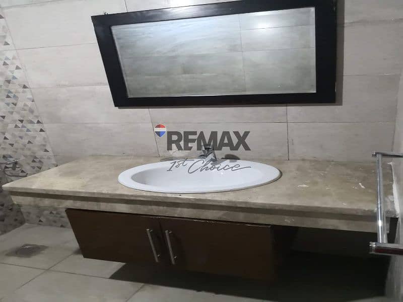 15 7b72123b-4d01-49d3-a84e-d30731e2b145. jpg