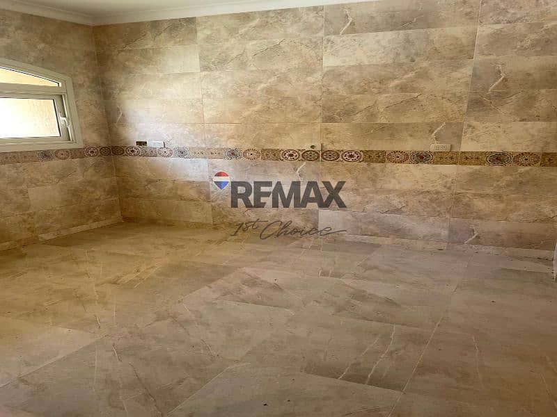 10 2938a232-00b0-46c4-a2a2-e6f77c7c01d4. jpg