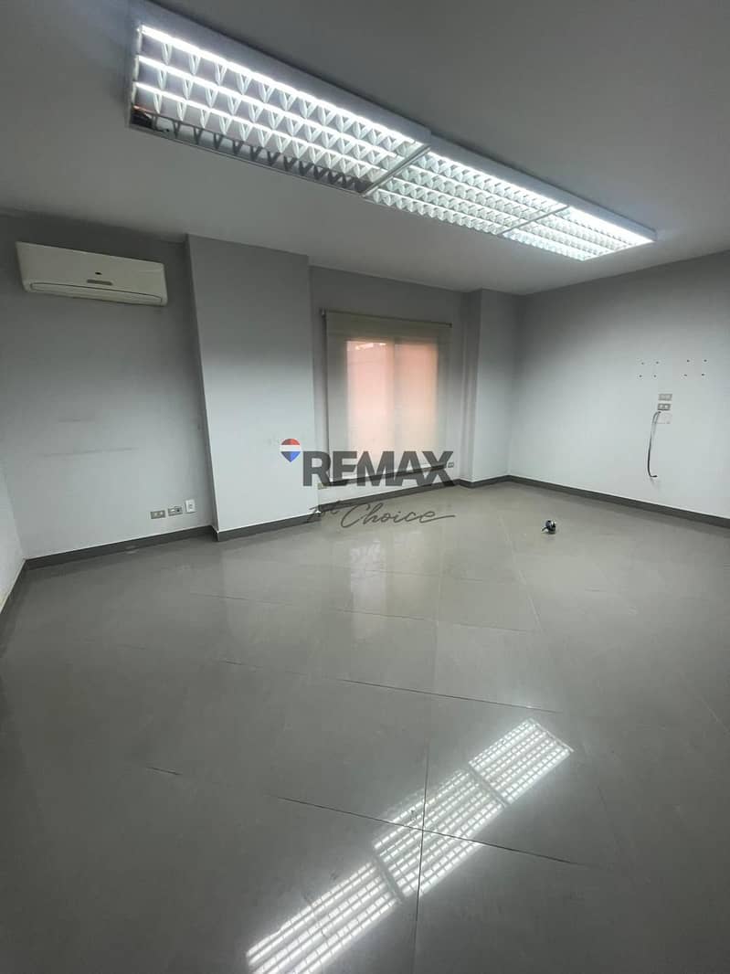 18 WhatsApp Image 2025-10-20 at 3.00. 46 PM (4). jpeg