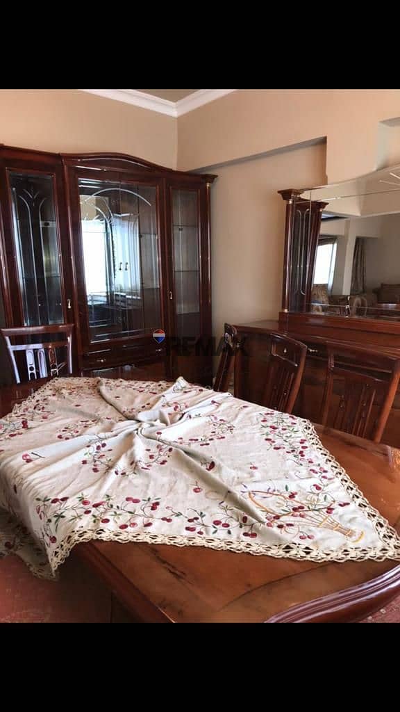 7 1ca0f400-61c7-4923-ab9c-d60e6d59620b. jpg