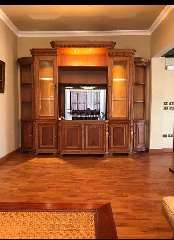 8 d23053a9-c807-410e-a6ed-2401c3d130e5. jpg