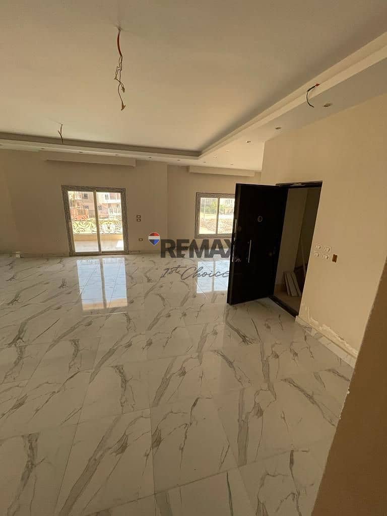 4 5612cfbc-83f7-42e5-8182-986f718ed692. jpg