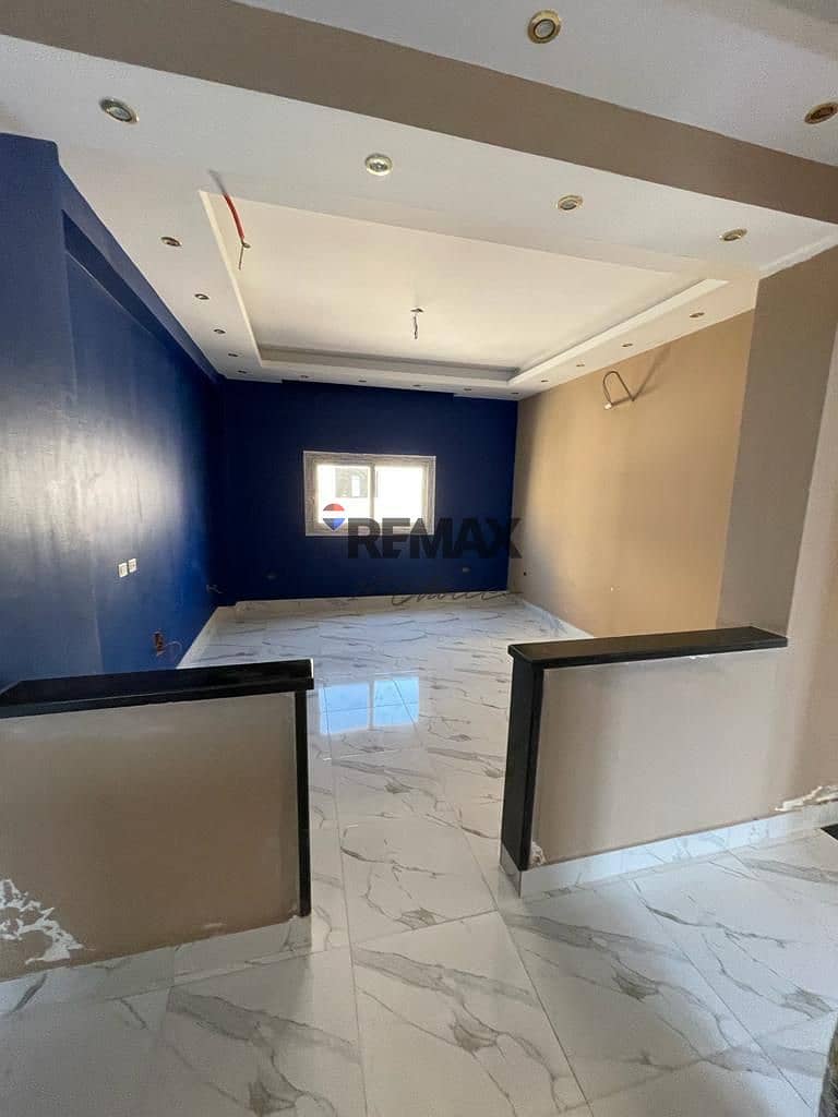 8 89a77474-2a73-4956-b8c1-b31218ce45f6. jpg