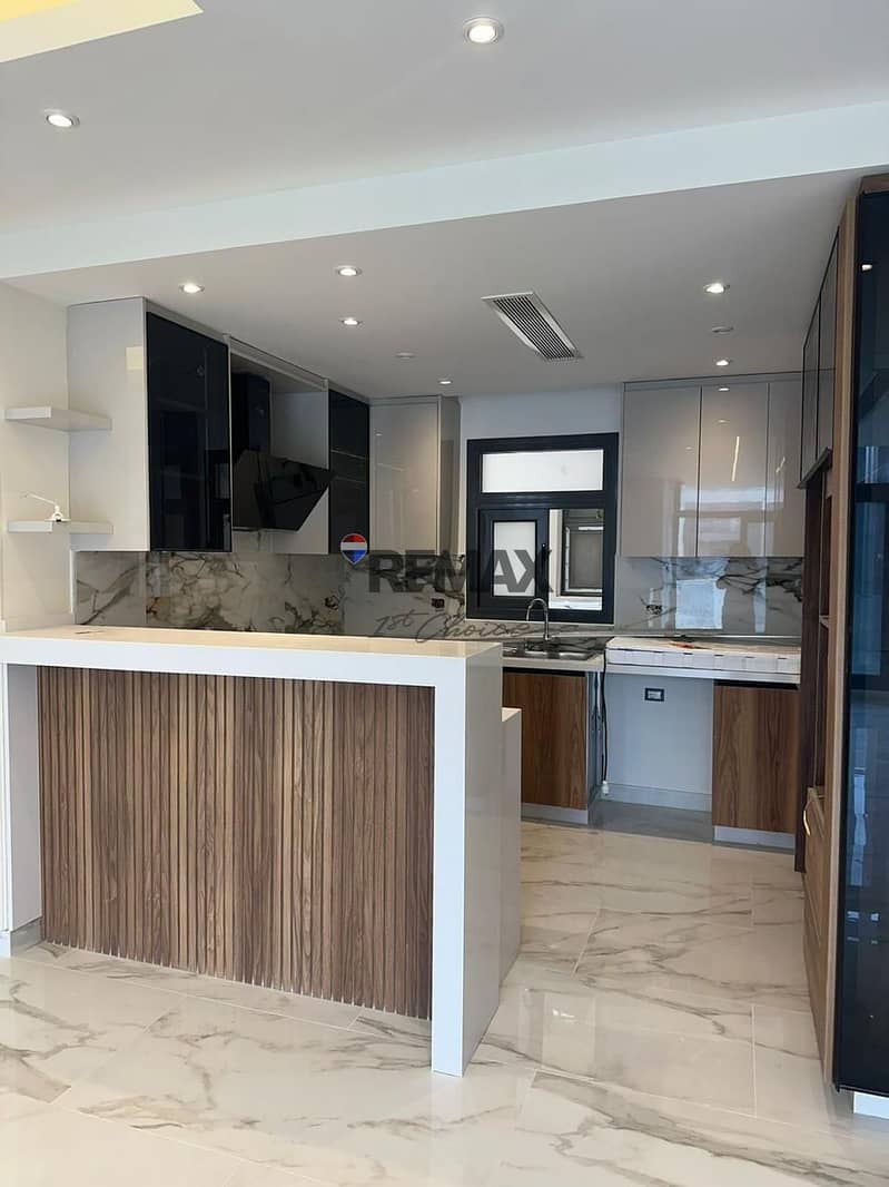 6 002fc78e-64b1-4239-8fe5-00d8b653483a. jpg