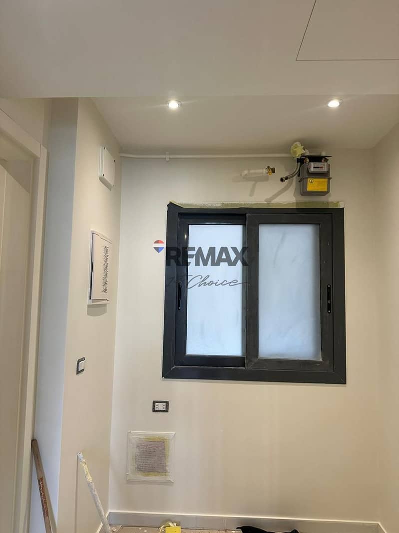 10 2628c62a-a762-4b04-b2f9-ae366683e44d. jpg