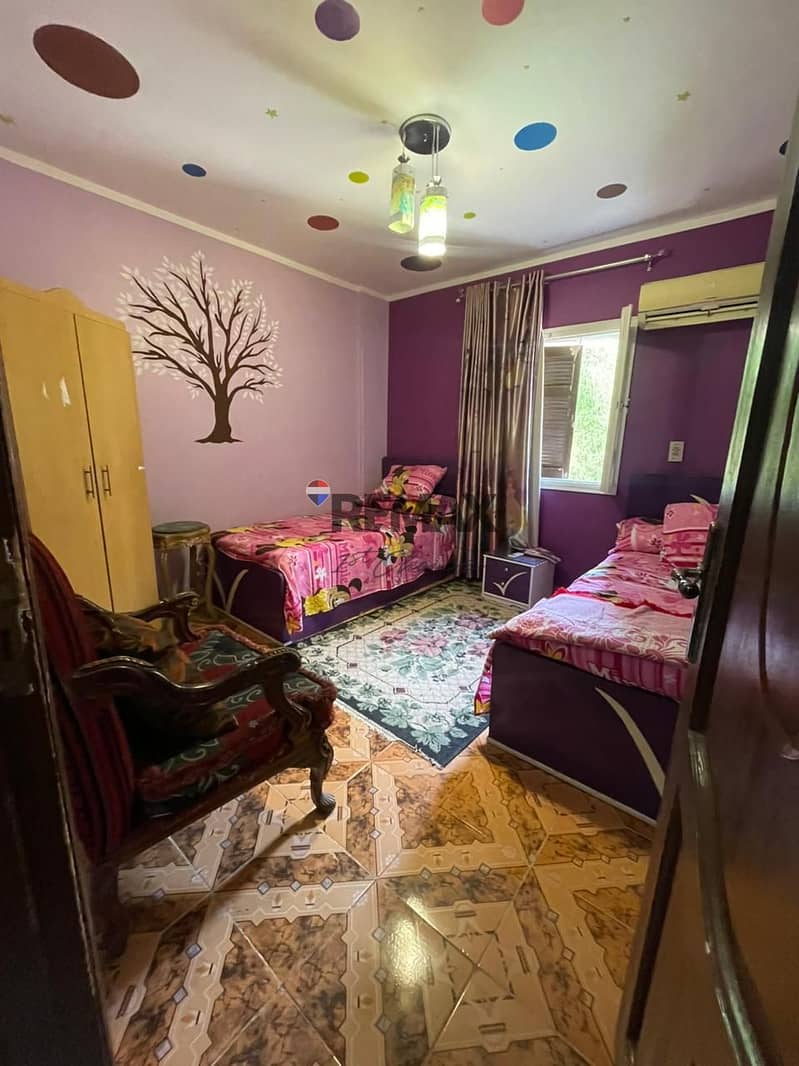 5 d2adb5b1-d9e8-456c-837a-4c51f1c6af7f. jpeg