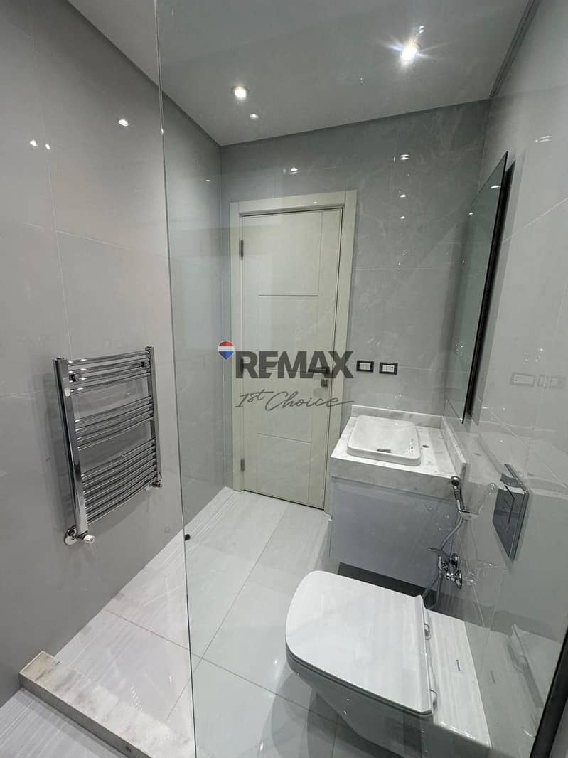 22 58deeea6-b740-4646-b579-ec5aecc49353. jpg