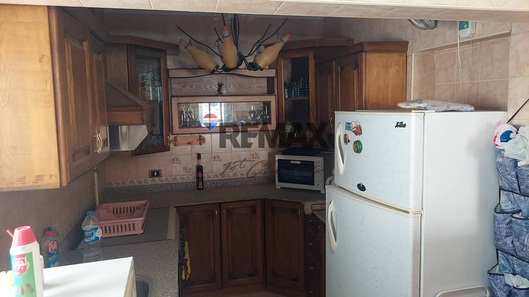 12 06e80aca-f76c-4ef6-8558-9e714b6f9b4e. jpg