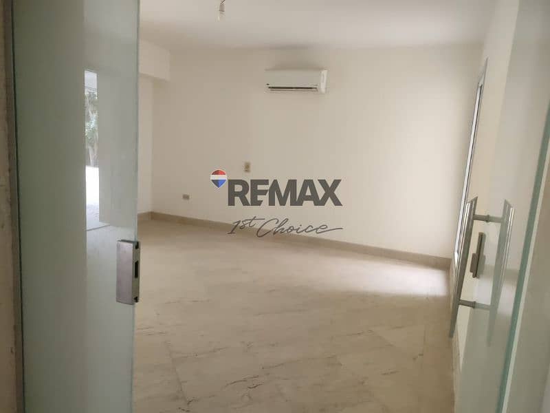 4 34df9509-3c0f-4c4d-aa55-f9c73b91d3d3. jpg