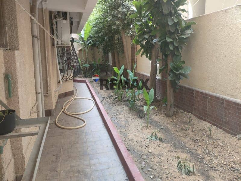 10 e9ba2cb1-b484-4acd-884b-0631a1deaa9a. jpg