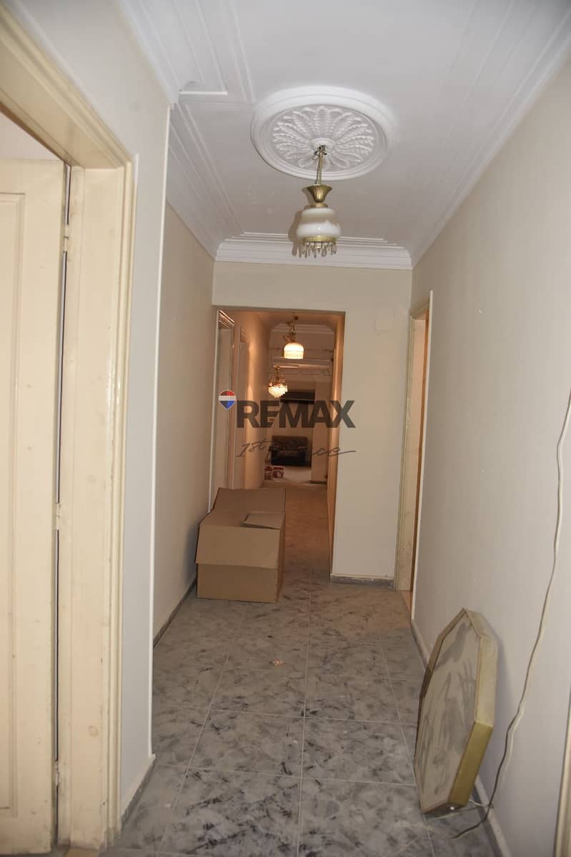 11 f2679c70-e048-41fe-bd74-2f22bc086c3f. jpg