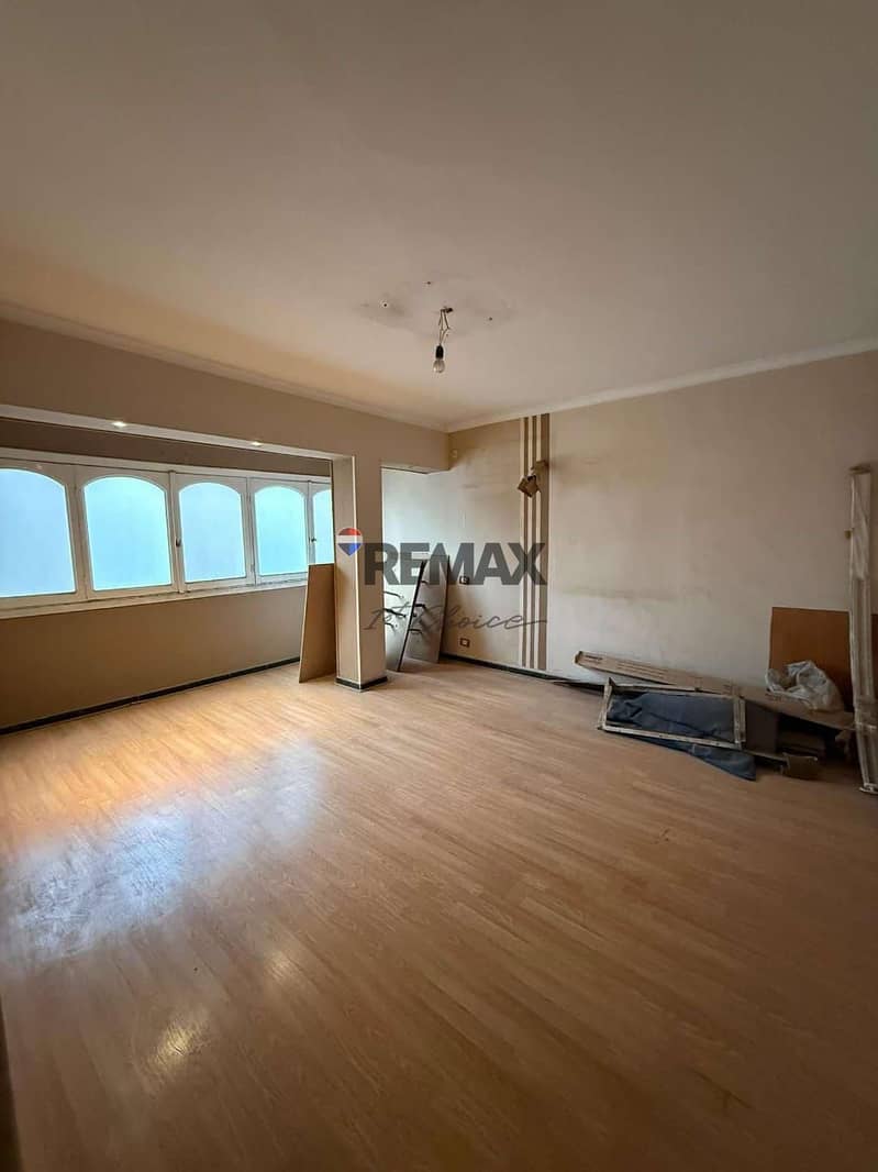 3 b0521507-65cb-4c46-a33a-a1e8b188e20f. jpg