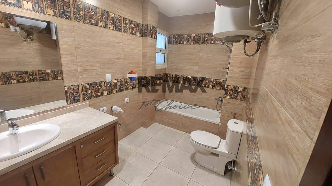 16 57f4f65b-7755-4900-94be-ec166af51670. jpg