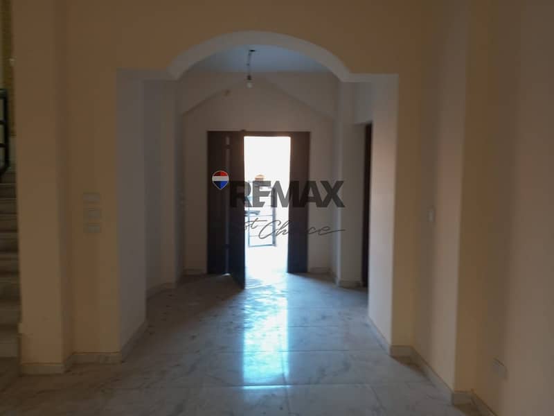 7 b240587c-d5d9-49fe-9186-8b43f034c3f3. jpg