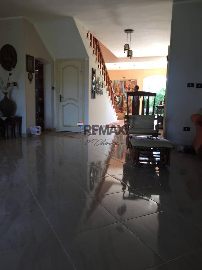 8 0d7b28e7-3a3c-42c2-9d43-f0881d289dc8. jpg