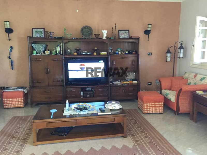 9 3a604ac6-3799-49a9-b2d1-21778eee0969. jpg