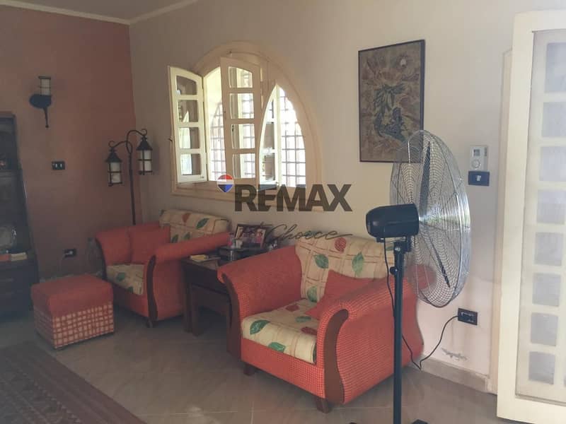 14 0200d3e9-353b-4cd9-9f45-df18c2304df0. jpg