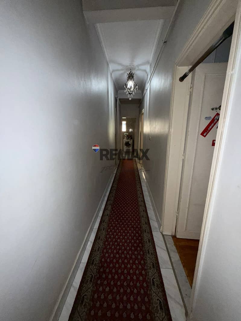 11 2e78f123-5d7b-44e6-8998-28780c11a90a. jpg