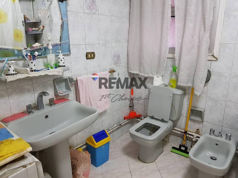 10 c76042b3-6876-4e03-8ec9-966b14baf358. jpg