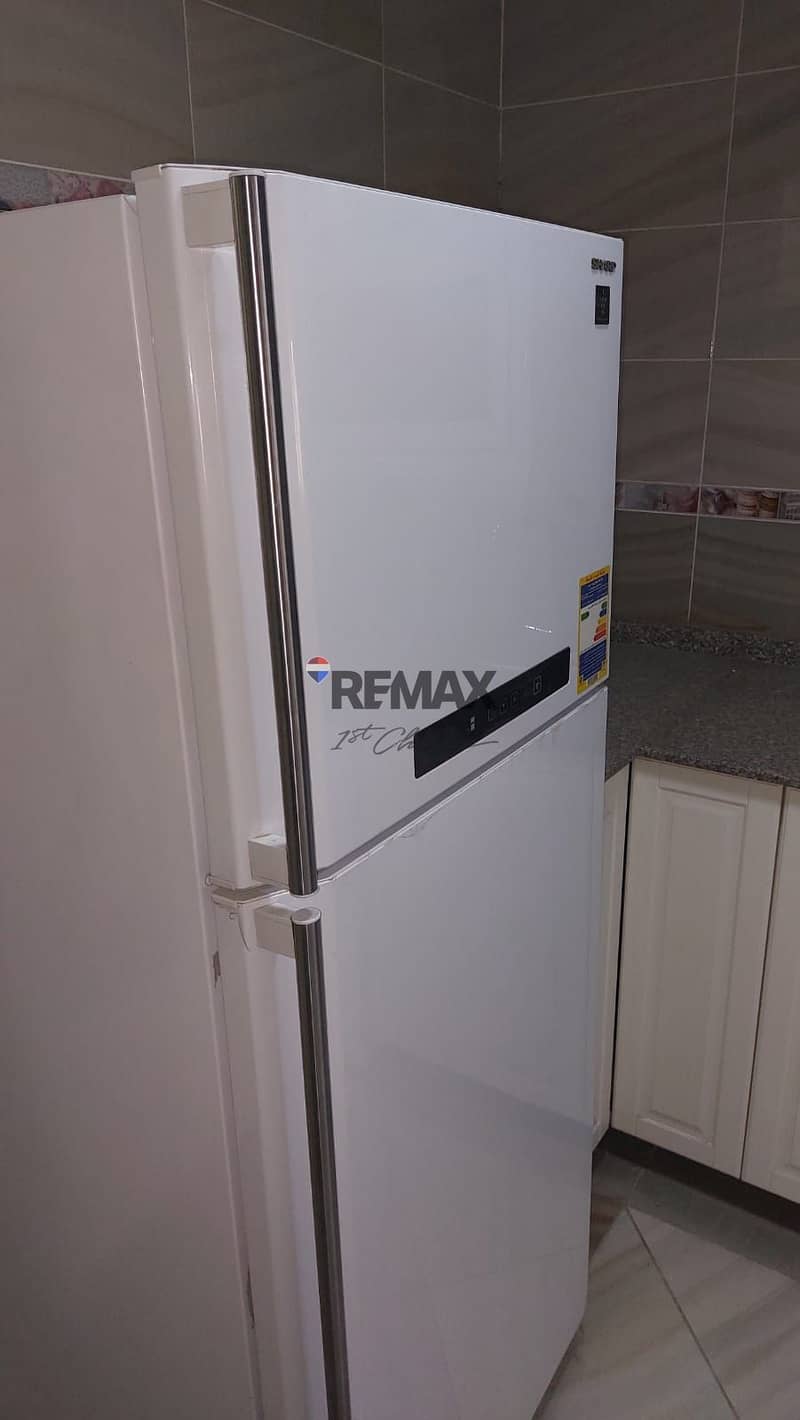 9 0ce16216-1359-4b8e-b0e8-1fc1f3ff82ea. jpg