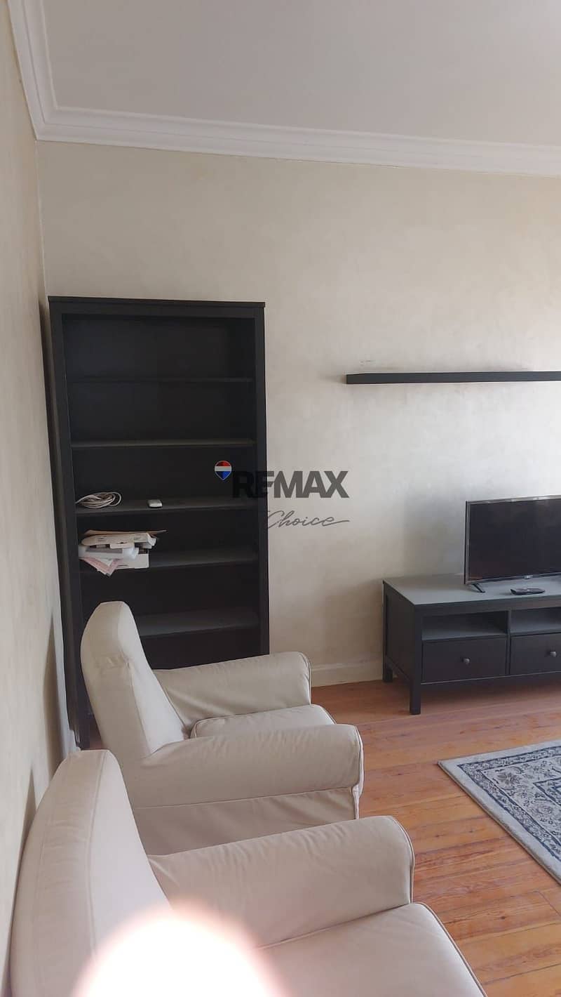 22 6542e8c9-1eaf-44c6-8917-e64abad7bd7e. jpg