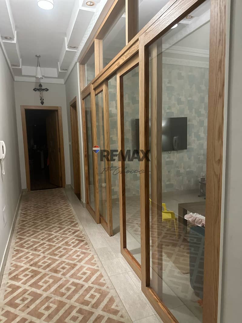 10 24f0c205-0c54-43da-bdfb-230c22aab2e0. jpg