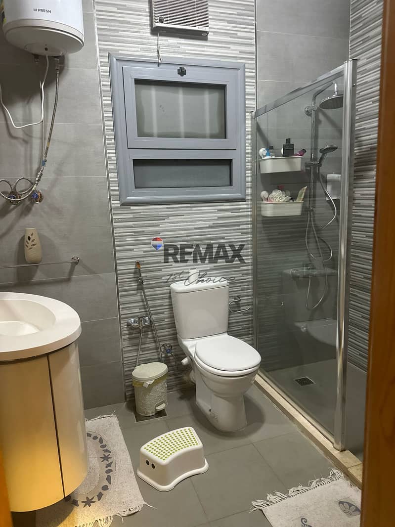 20 4a9c5525-c669-4576-ab94-93ad1b095f15. jpg