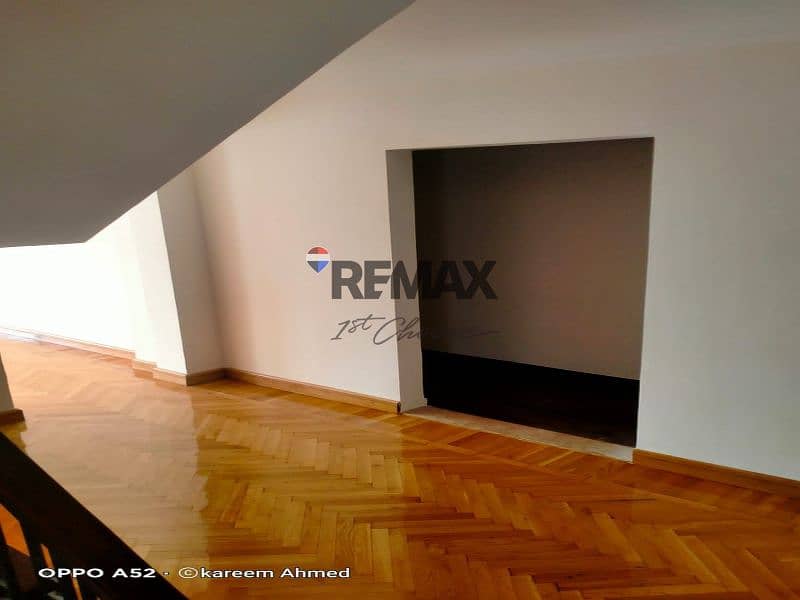 6 7082ca24-30a7-4de2-b6f2-20bc661eb47d. jpg