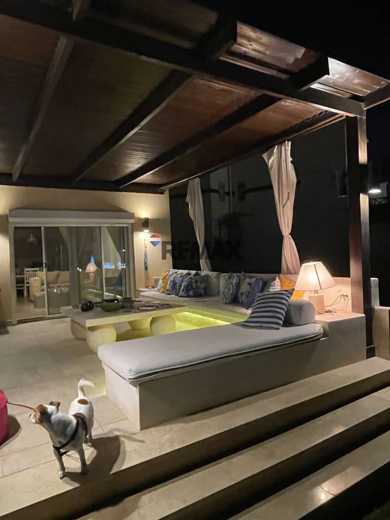 8 554c51ac-1914-468c-990a-23c31041b8b2. jpg