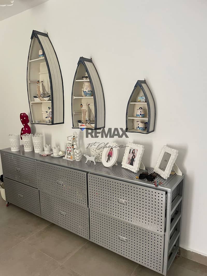 9 da9ffd2d-3b1a-4e40-aada-cf5ecce9c05b. jpg