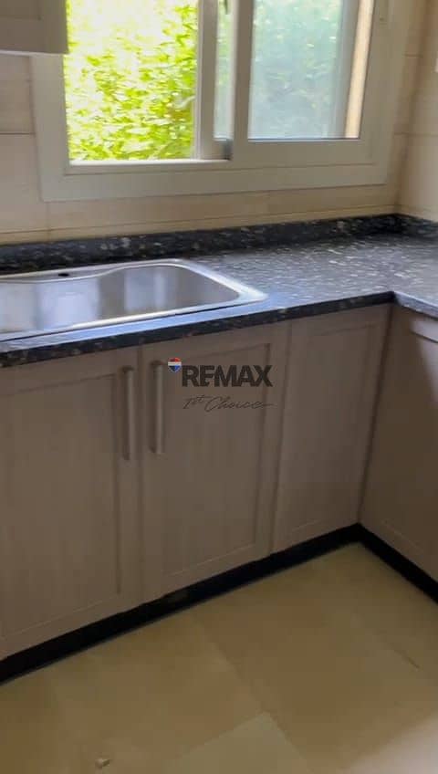 9 da8be3b3-4997-4d87-a20a-415d90d44245. jpg