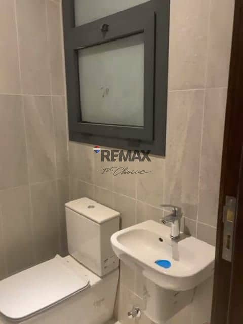 17 4cc676e3-26b2-40db-b9f3-96a91cc66205. jpg