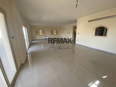 فلیٹ 4 غرف نوم للايجار في مدينة الشروق، القاهرة - dd9bd198-5f7a-43af-ad4e-c7ab611c3fb8. jpg