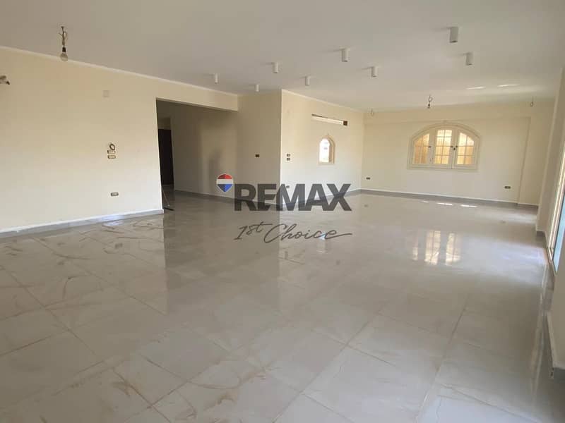 2 ec81f3a7-1a2a-4b24-b744-fafae293b170. jpg