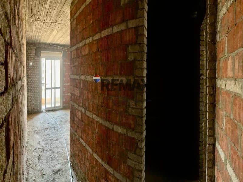 7 031bd3e3-da93-4ee9-a7ce-b32d47af6e6d. jpg