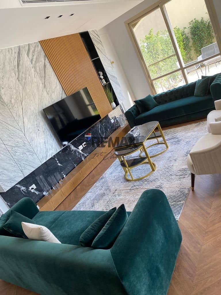 11 e546eaec-3ea5-4f0d-b238-137c3cbcbd0c. jpg