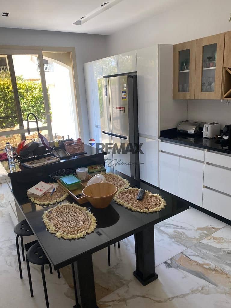 17 8f99c66b-91fd-4079-bb4c-a5f6bf5f0c5c. jpg